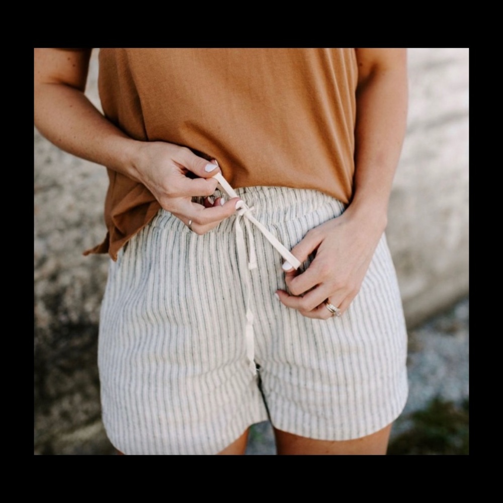 Ellison Linen Shorts NWOT
